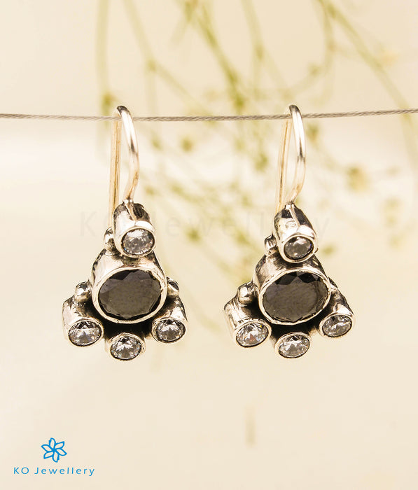 The Apratha Silver Gemstone Earrings (Black)