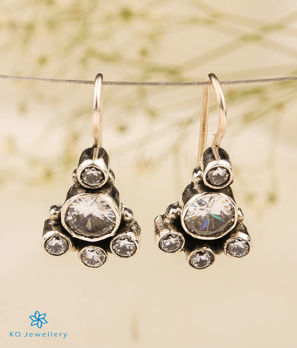 The Apratha Silver Gemstone Earrings (White)