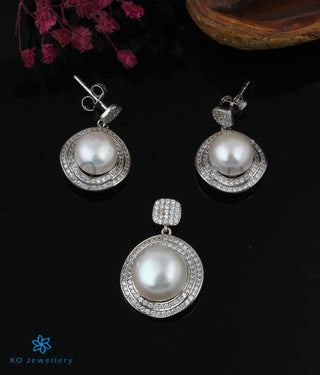 Copy of The Pearly Silver Pendant Set