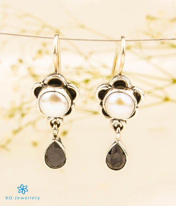 The Vama Silver Gemstone Earrings (Black)