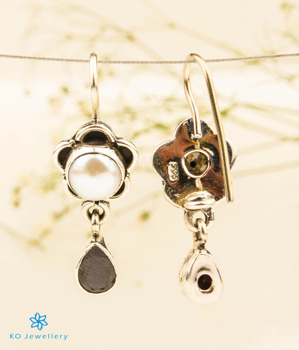 The Vama Silver Gemstone Earrings (Black)