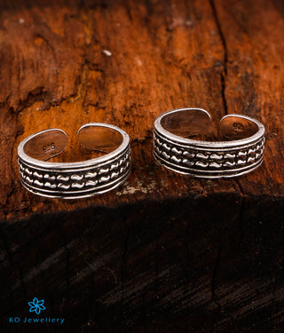 The Shyam Pure Silver Toe-Rings