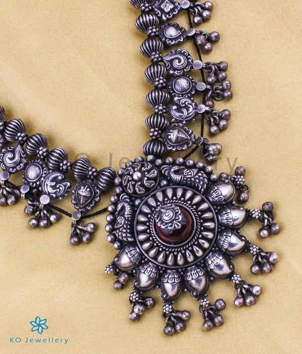 The Atyuha Silver Kolhapuri Saaj Necklace