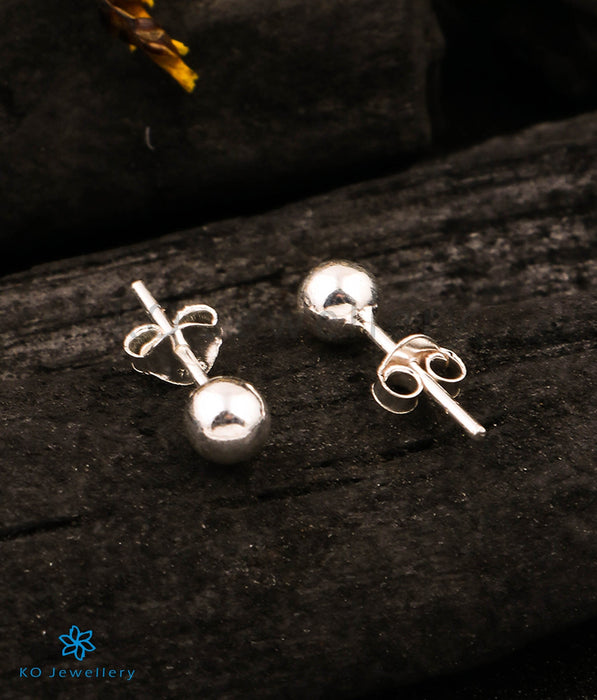 The Silver Dot Earstuds (Small)