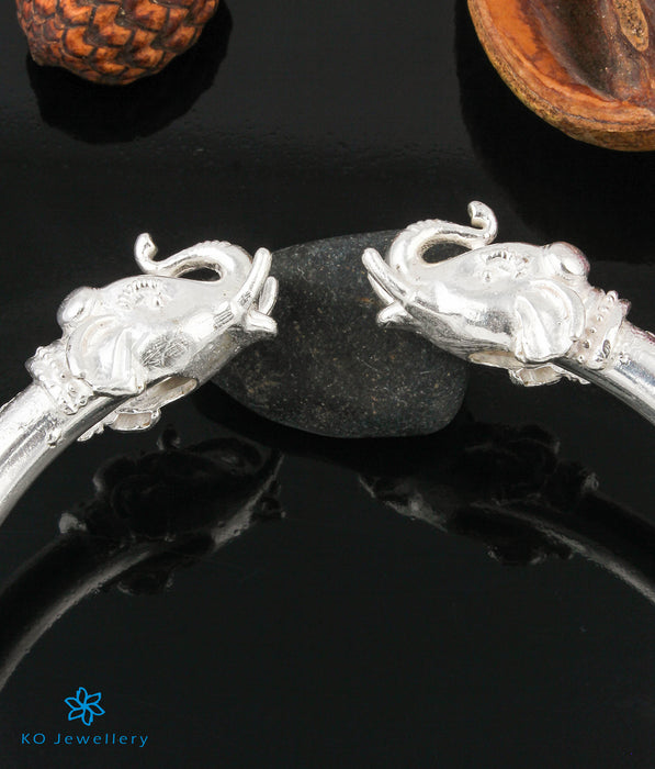 The Dvidanta Silver Elephant Bracelet (Size 2.12)