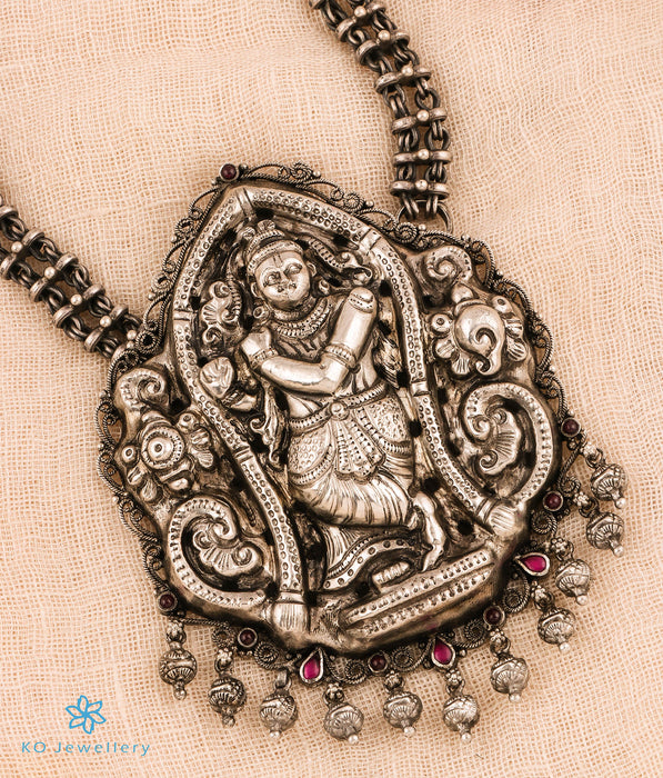 The Yadhunandana Silver Krishna Chain Nakkasi Necklace