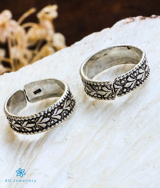 The Chitra Pure Silver Toe-Rings