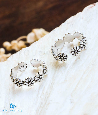 The Tara Silver Floral Toe-Rings