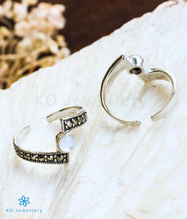 The Swish Silver Marcasite Toe-Rings (White)