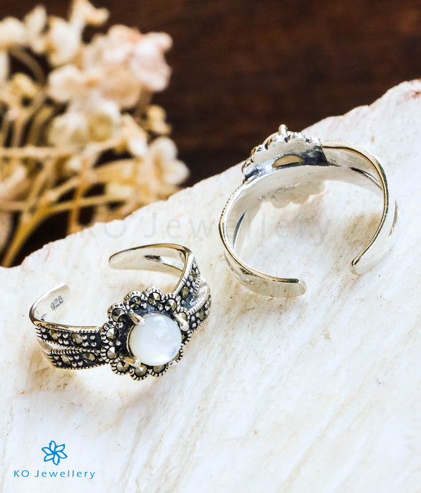 The Floral Sparkle Silver Marcasite Toe-Rings (White)