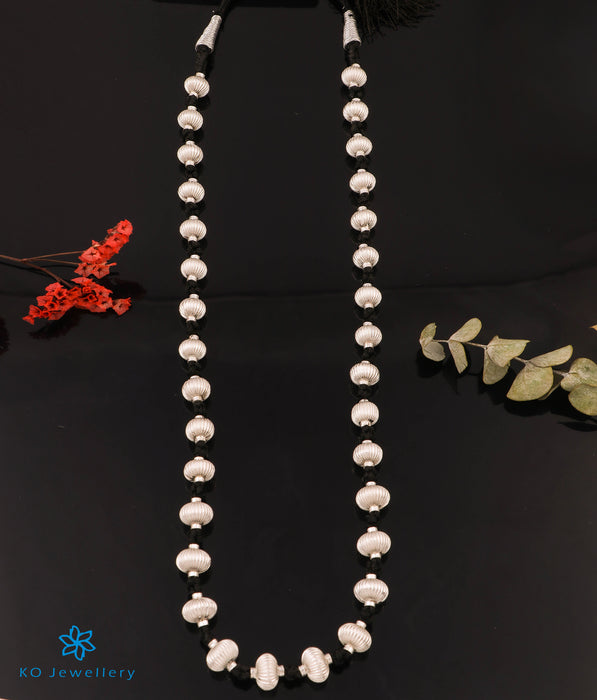 The Vaishali Jomale Silver Necklace (Bright Silver)