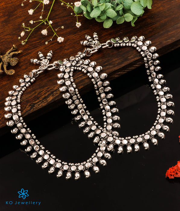 The Vaibhav Silver Paisley Antique Anklets