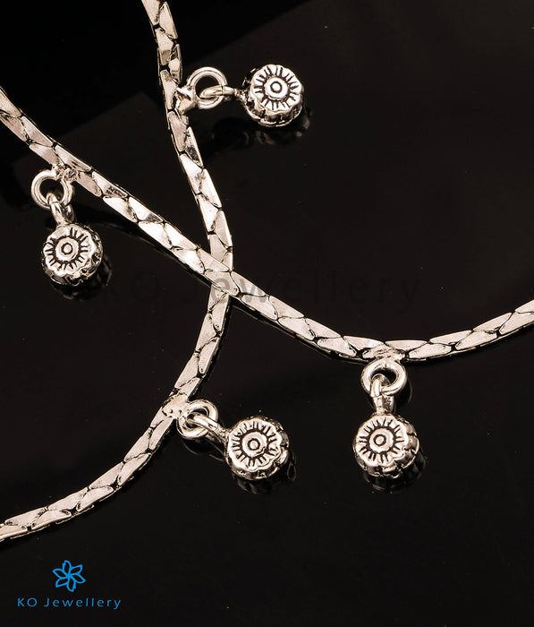 The Floral Charms Silver Chain Anklets