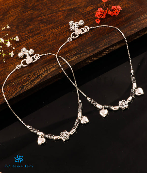 The Heart Charms Silver Chain Anklets