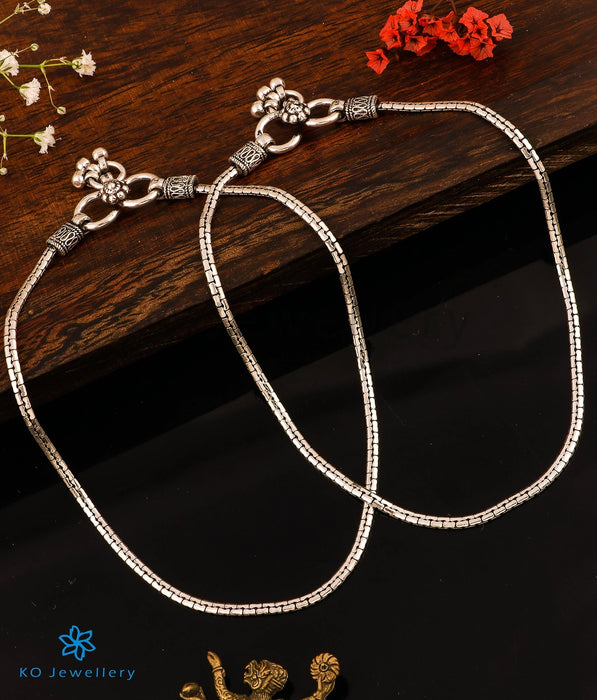 The Soraya Silver Chain Anklets