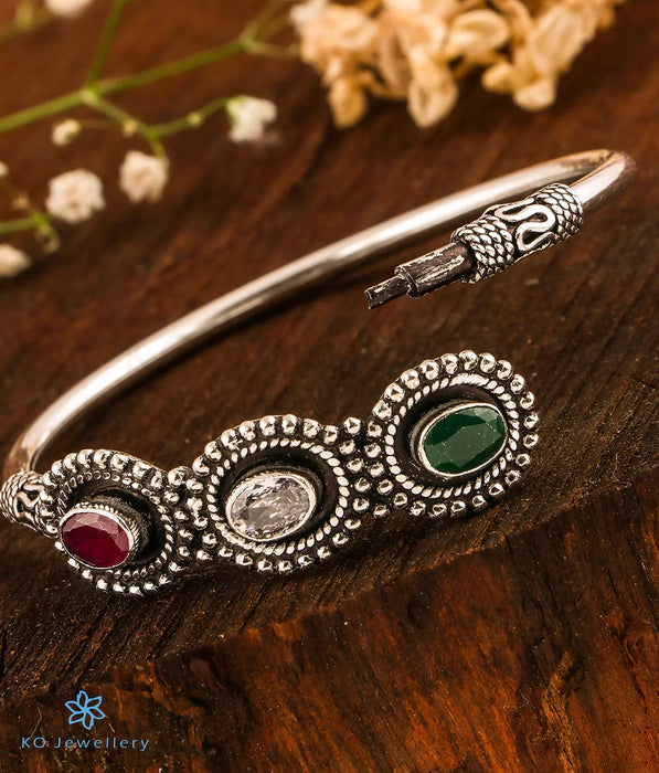 The Manvita Silver Openable Gemstone Bracelet