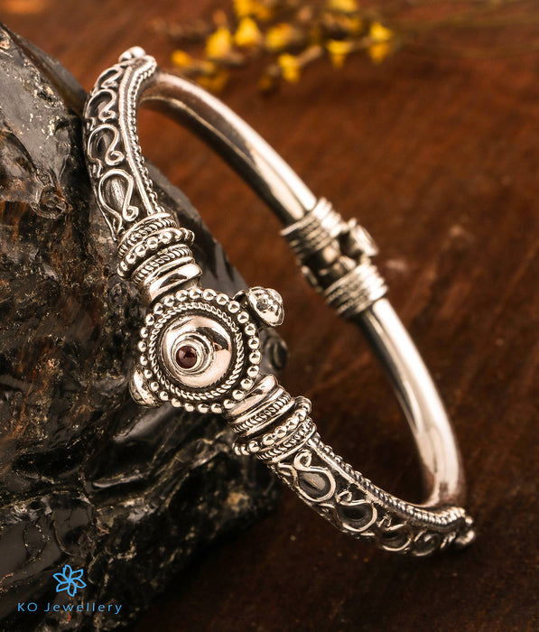 The Nura Silver Openable Bracelet (Size 2.6)