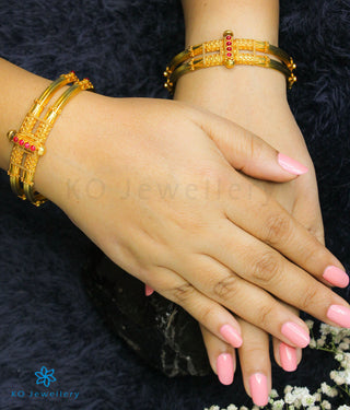 The Kumud Silver Coorgi Bracelet (Two layers Size /2.2/2.4/2.6/2.8)