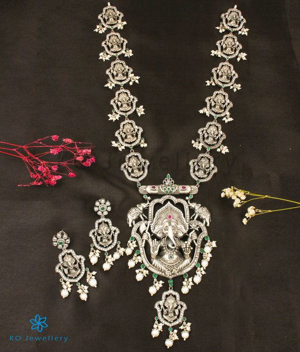 The Kaveesha Silver Ganesha Necklace