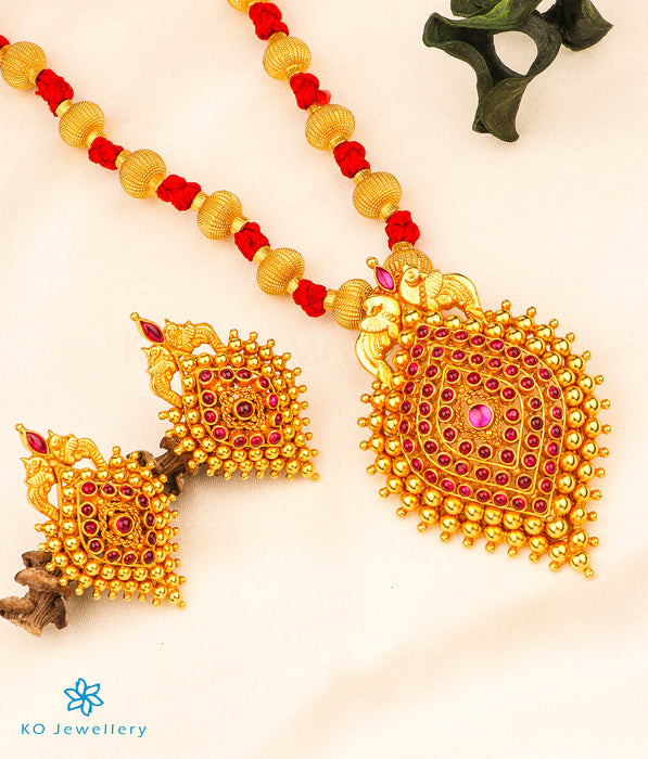 The Dvikarani Jomale Silver Necklace (Red)