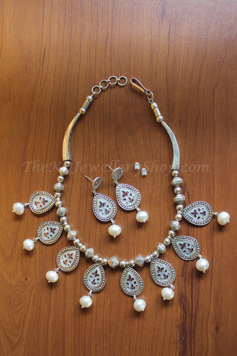 The Shwetala Necklace Set