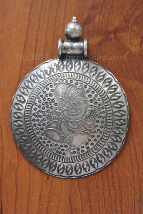 The Kaveesha Pendant