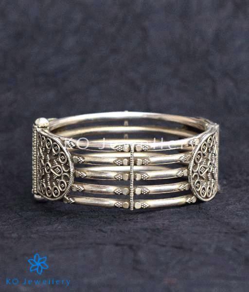 The Chirag Silver Bracelet (5 line/2.4)