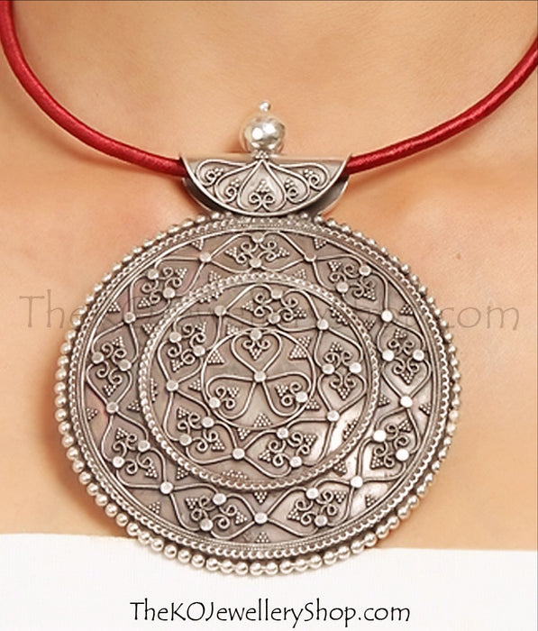 Shop online for women’s silver pendant