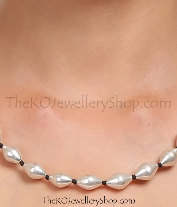 The Silver Dholki Beads Necklace(short)