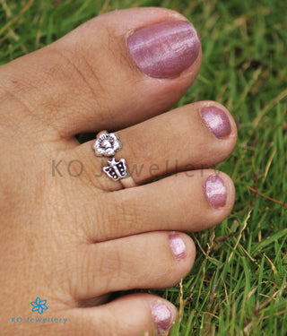 The Kumud Silver Toe-Rings (Front Open)