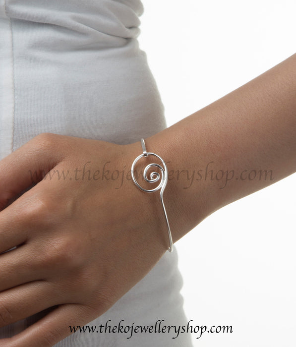 Online shopping pure silver shell shape bracelet for women