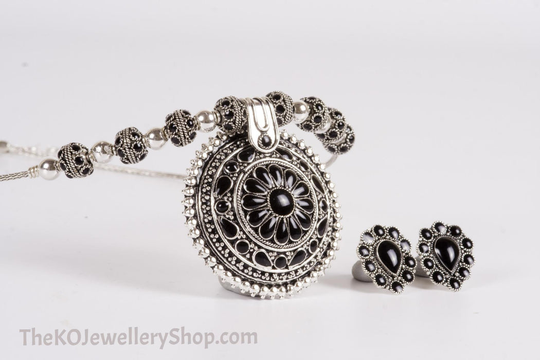 The Black Choker Necklace in Silver - KO Jewellery