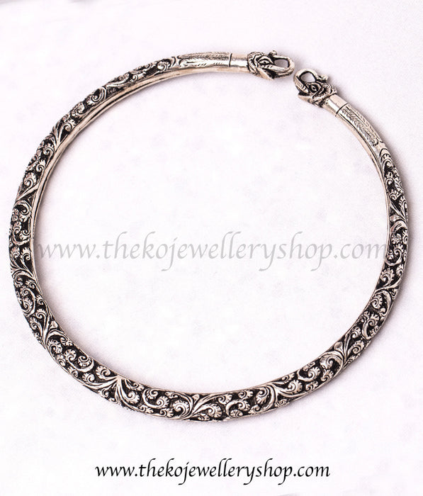 The Gaja Silver Hasli Necklace