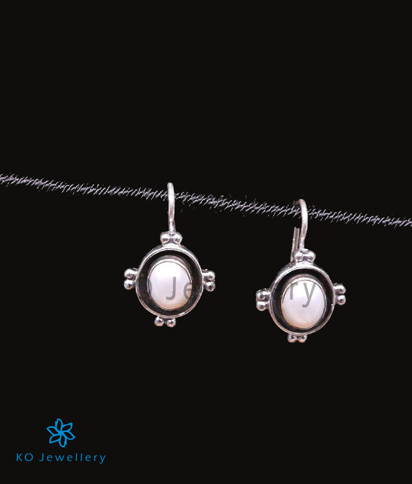 The Riddhi Silver Gemstone Earrings-Pearl
